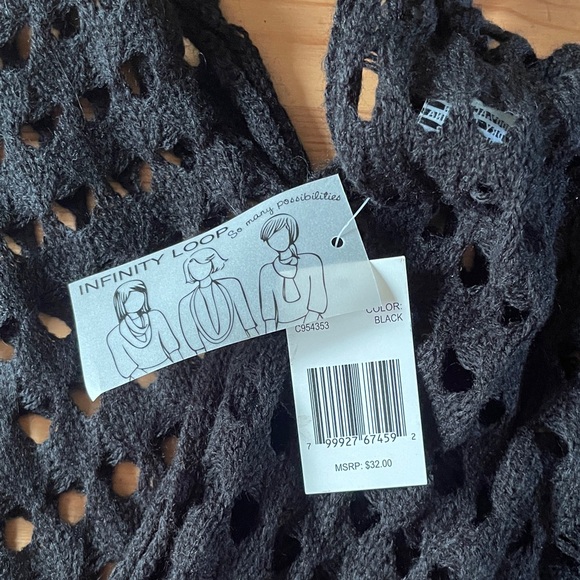 Infinity Loop Scarf - Picture 2 of 3